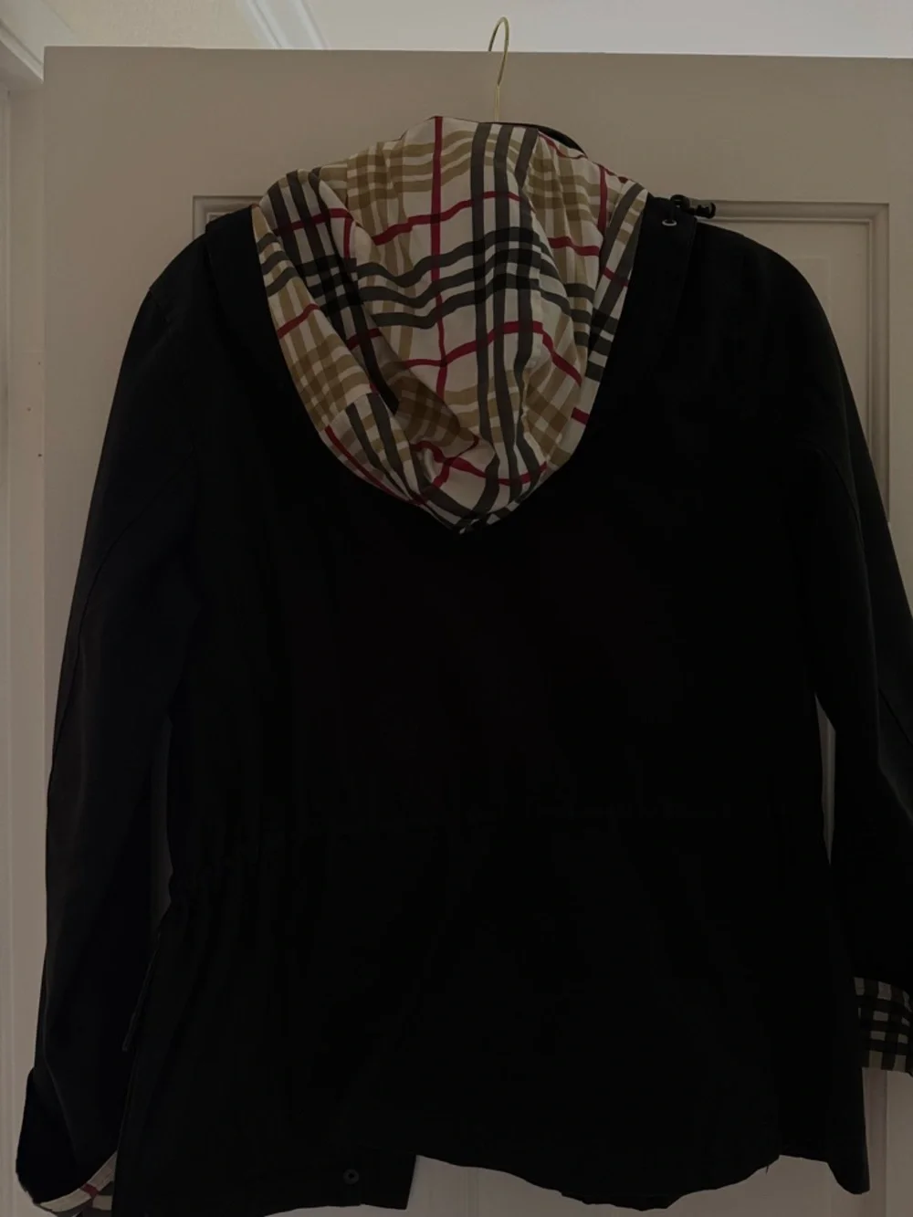 Burberry Black Women's Rain Jacket with Signature Check Lining - Picture 2 of 6